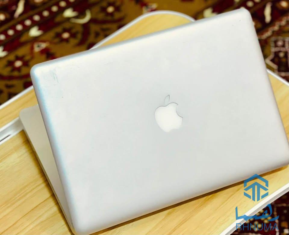 کمپنی آمریکایی اپل MacBook  Pro
