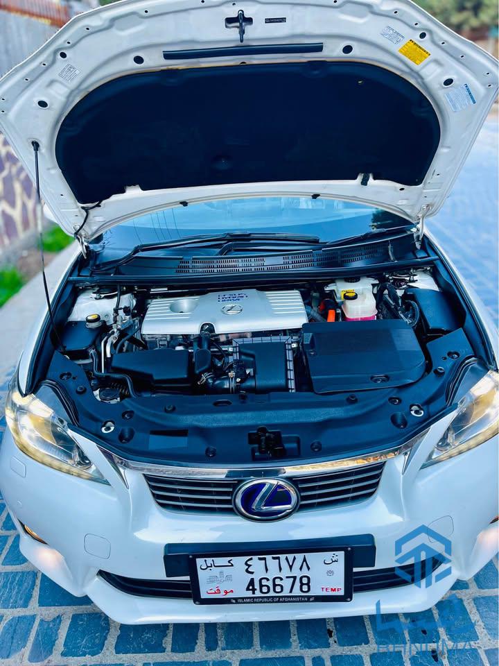 نوع لکسس CT200