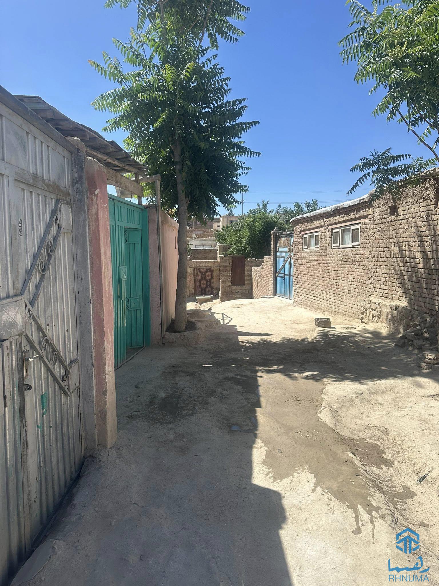 خانه  فروشی چهار اطاقه  دو نیم بسوه