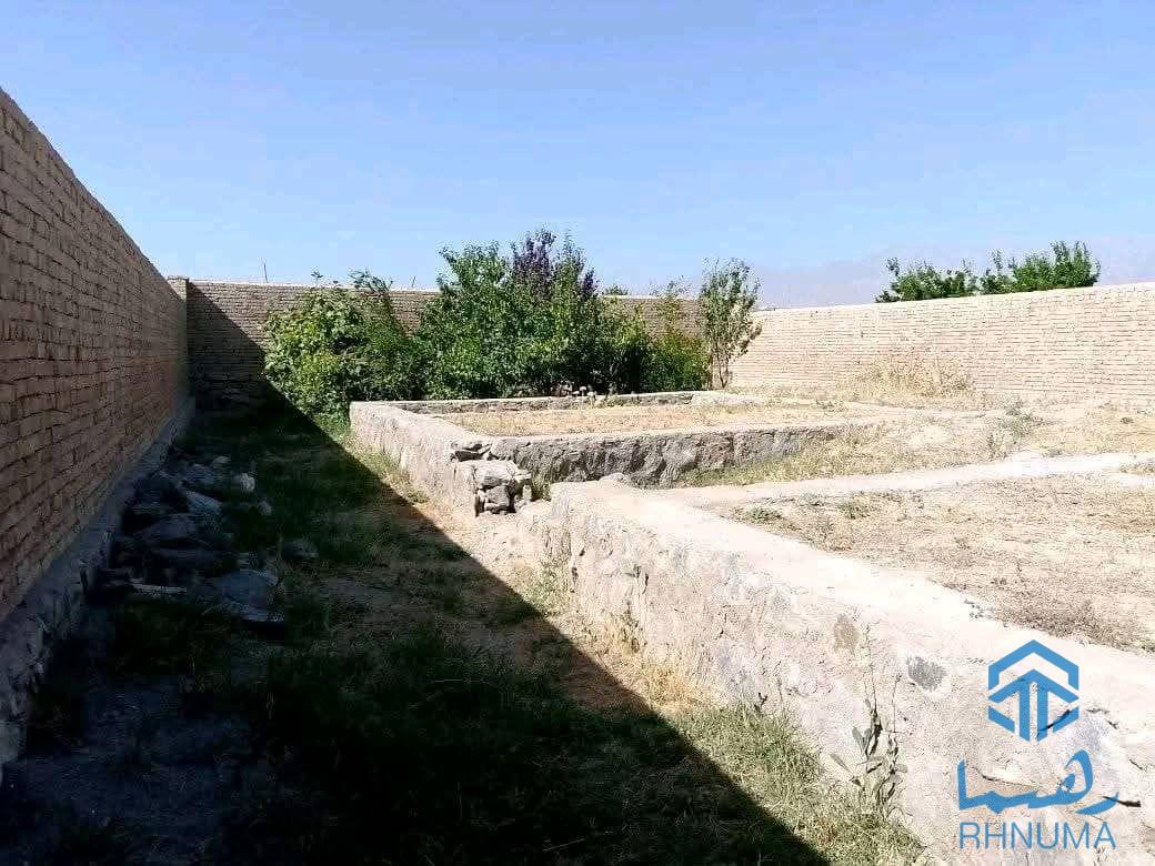 یک نمره زمین فروشی