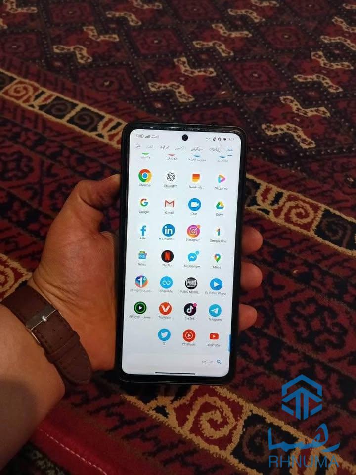 یک عدد مبایل فروشی بسیار سابت