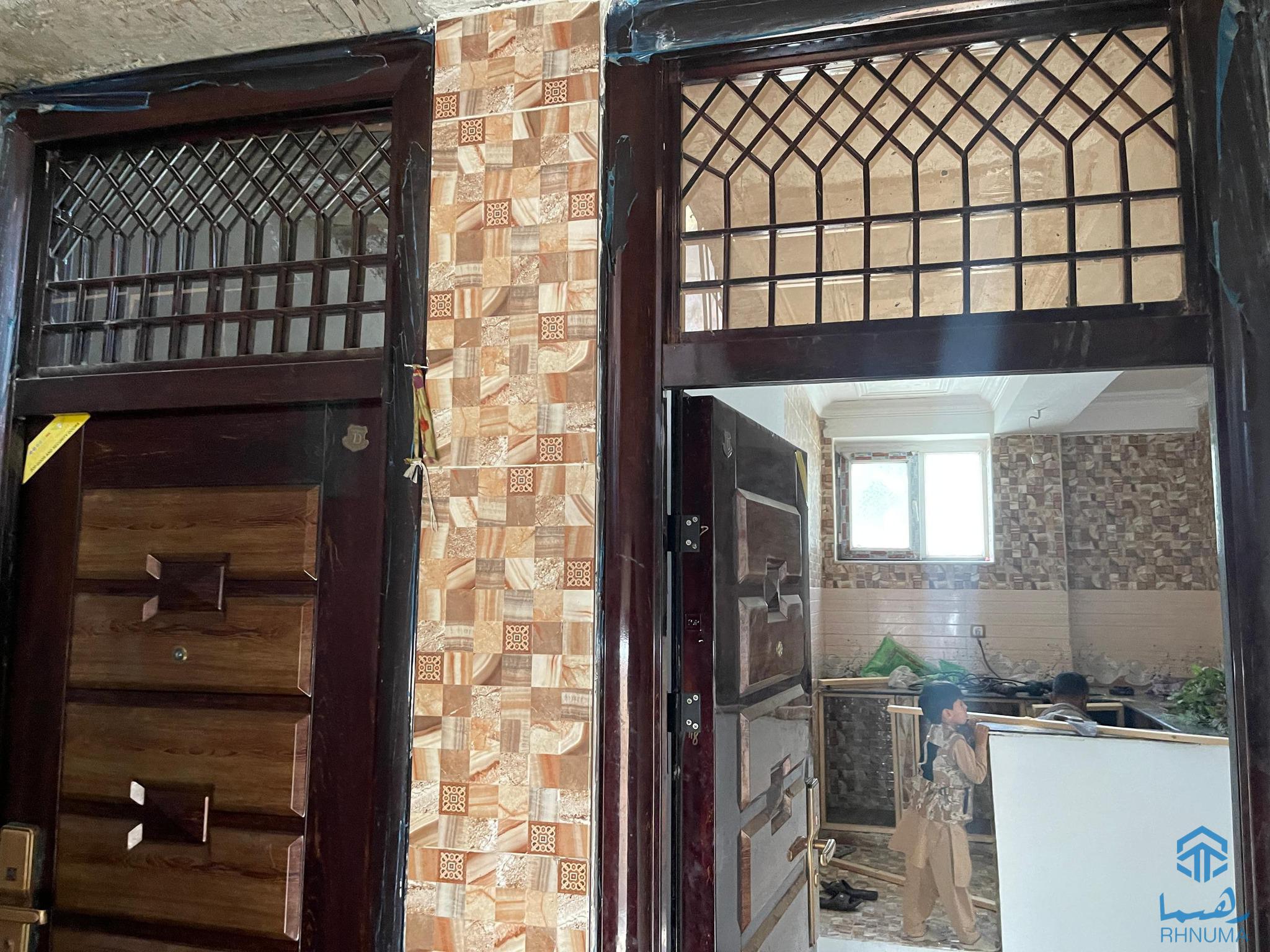 🏡  یک دربند حویلی  فروشی مدرن، موقعیت عالی در شهر کابل – سرک میدان هوایی بین‌المللی، جوار خانه رحیم گردیزی.