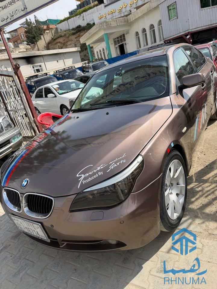BMW525i