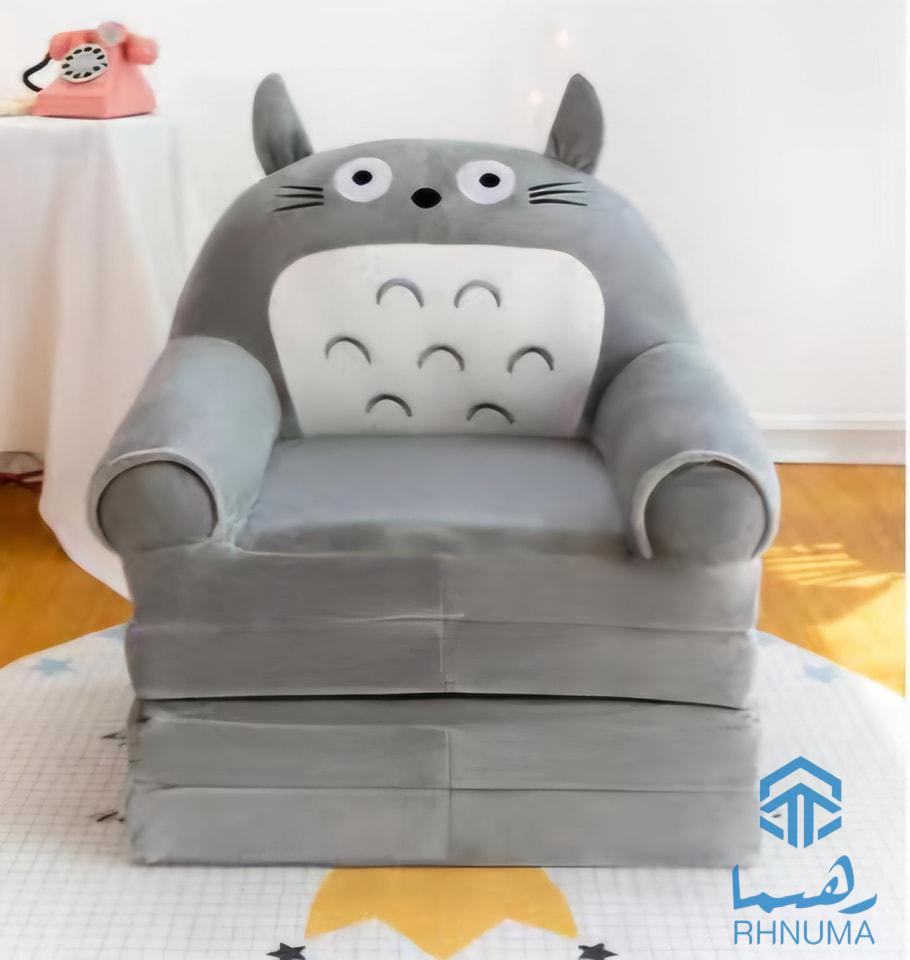 بیش از ۱۰۰ نوع اجناس مختلف از قبیل چوکی