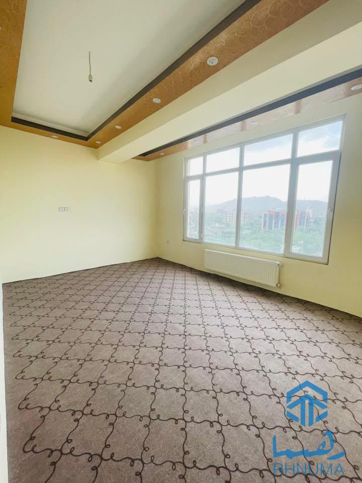 آپارتمان سه اطاقه تخت بام دار کرایی