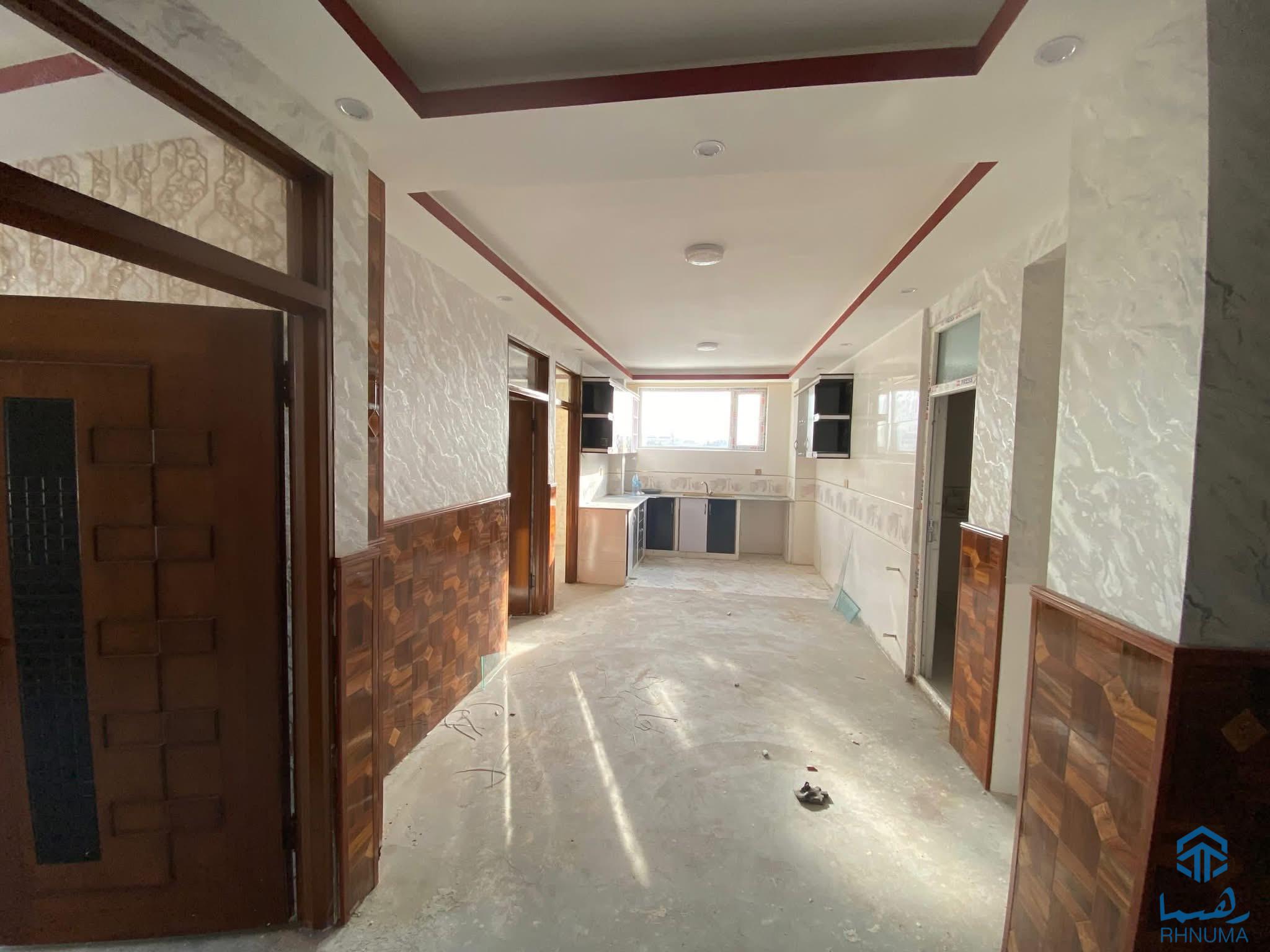 آپارتمان  چهار اطاقه گروی/