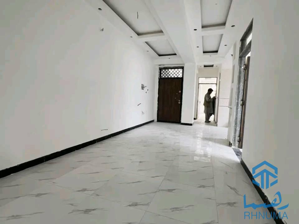 یکباب آپارتمان مفشن فروشی VIP سه‌اطاقه تخت بام دار