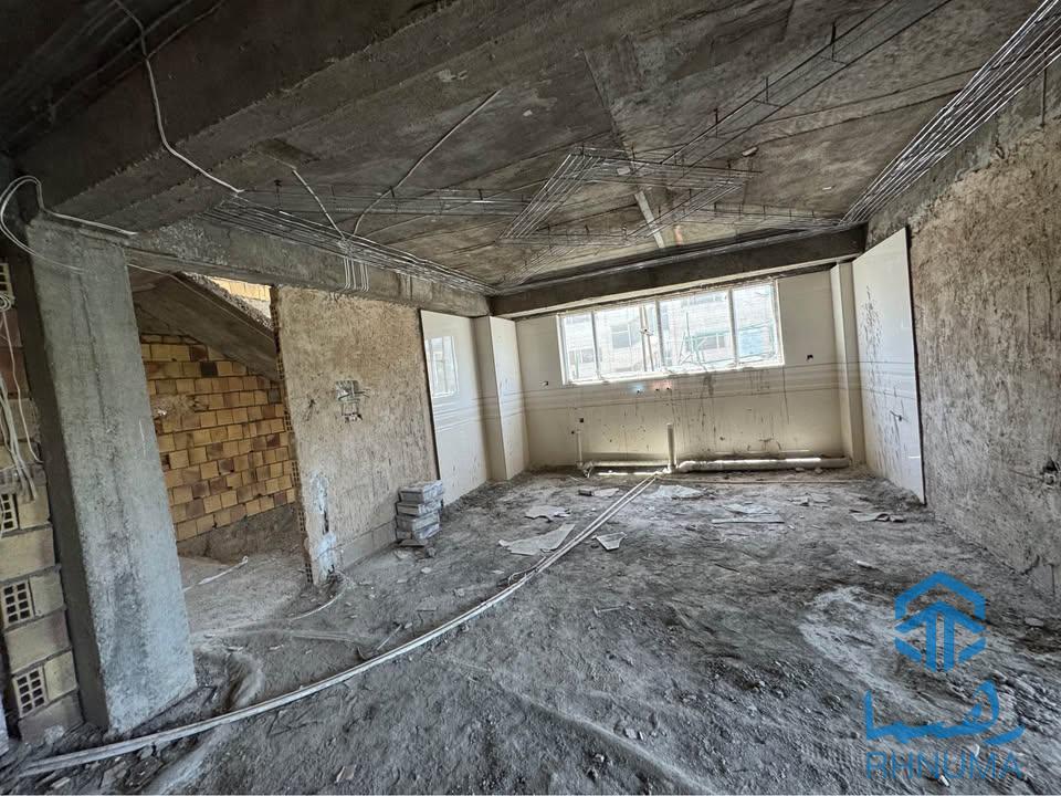 🏠 آپارتمان پیش فروش  با مساحت 120 متر مربع در بهترین موقعیت بازار لیسه مریم