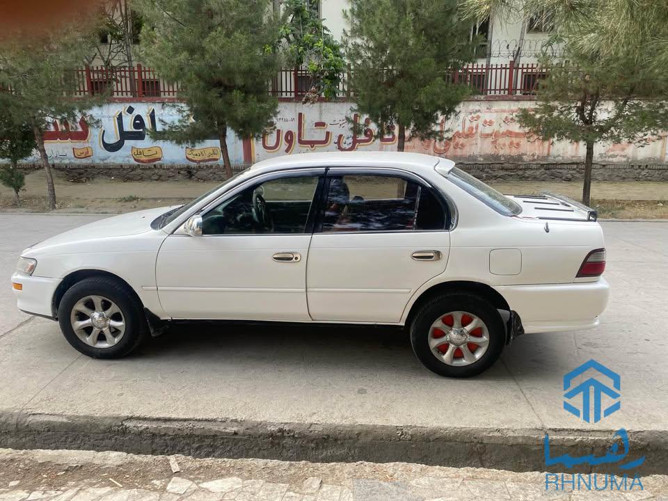 فروش یک عراده کرولای جاپانی
