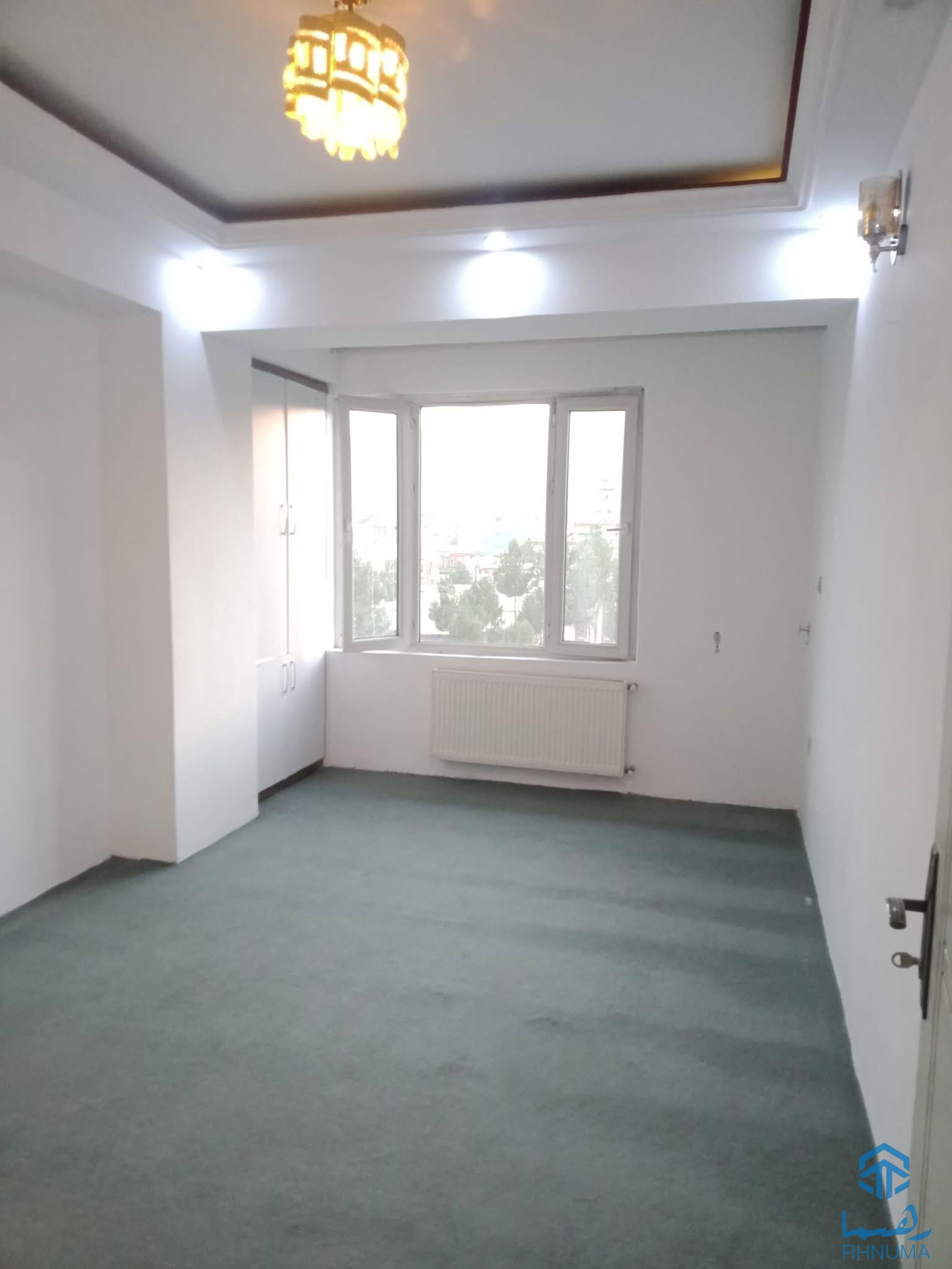 آپارتمان  چهار اطاقه گروی/
