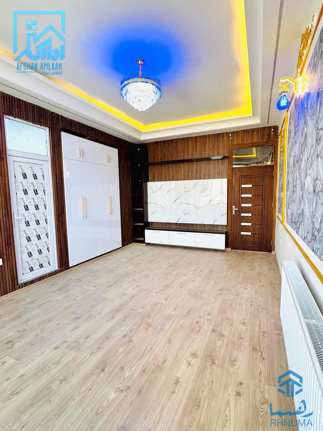آپارتمان فروشى VIP تخت بام دار نوساخت