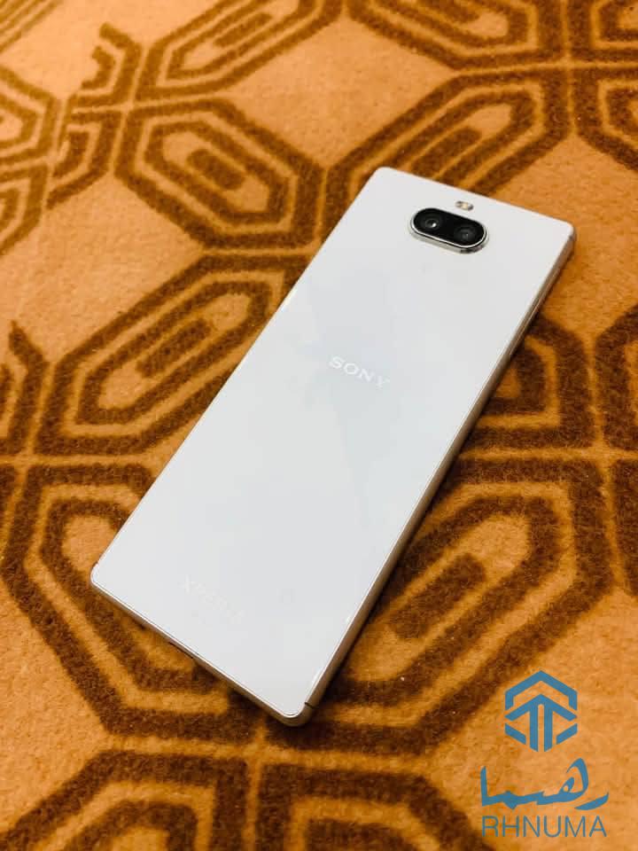 Sony Xperia 8