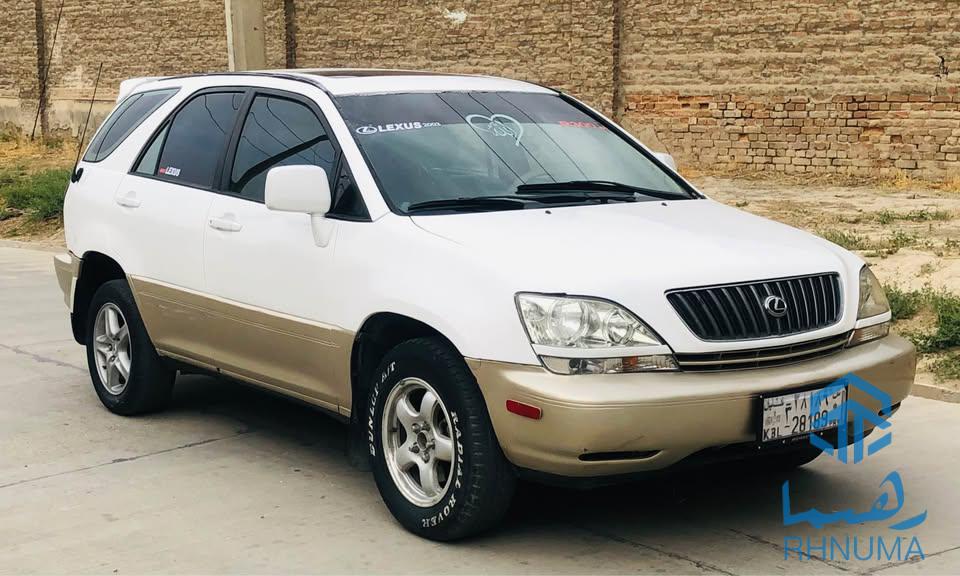 تویتا لکسس کاناداای