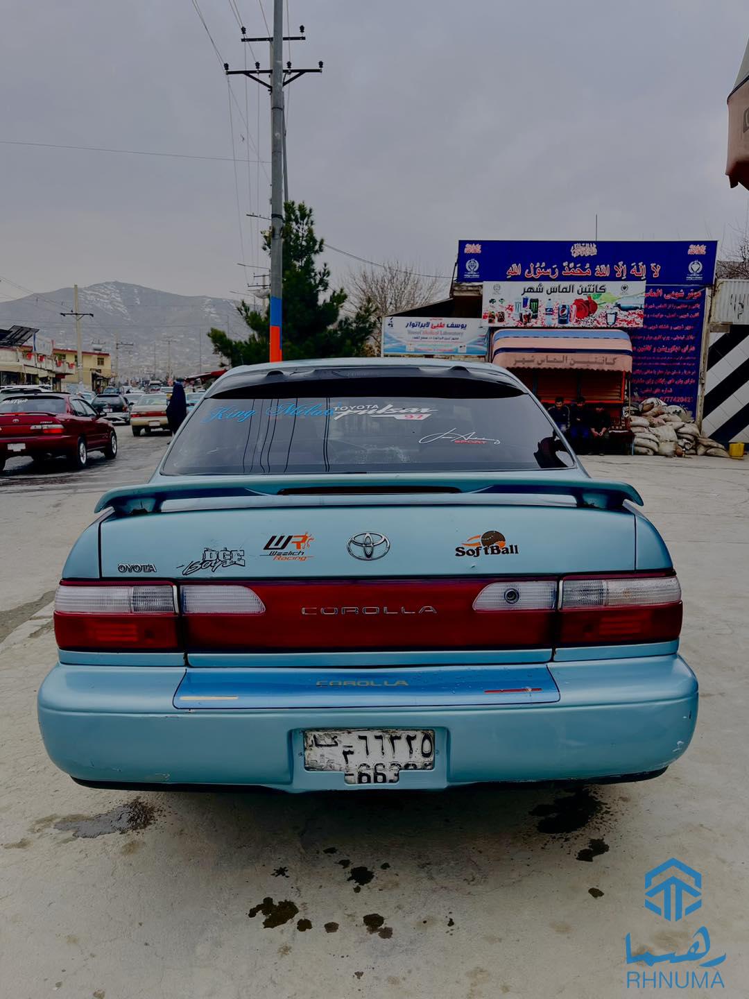 یک عراده کرولا کانادایی