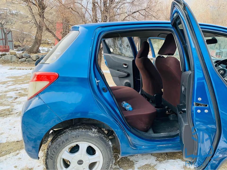 Toyota vitz 2011