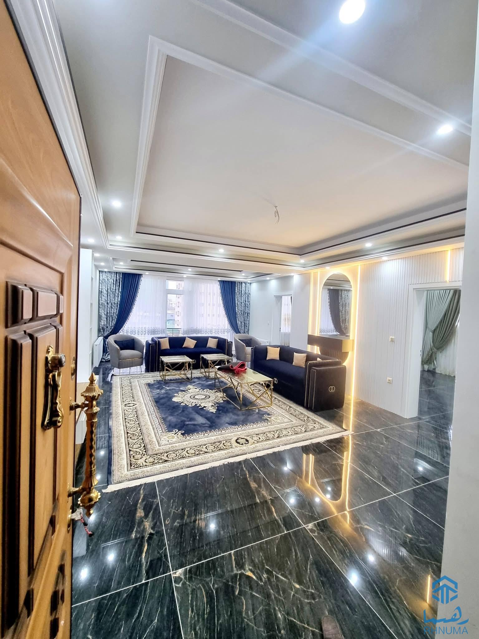چندین واحد آپارتمان پنج اطاقه ، چهار اطاقه و سه اطاقه