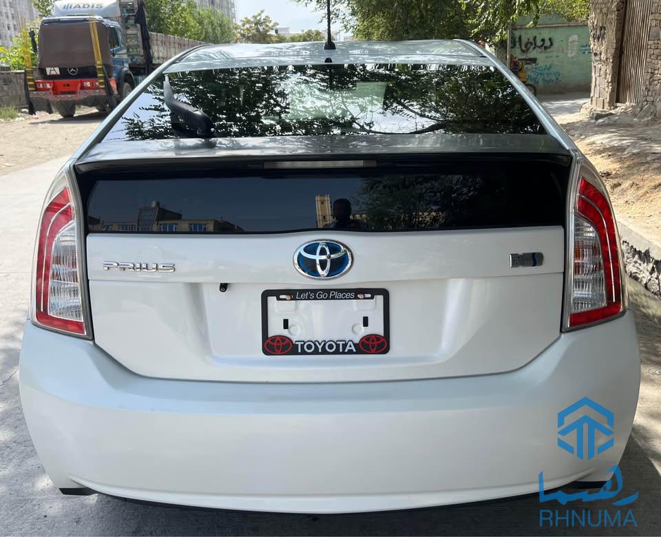 •موتر فروشی TOYOTA PRIUS 2014 HYBRID تویوتا پریوس برقی هایبرید. نو وارد