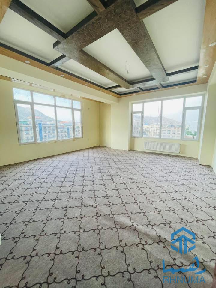 آپارتمان سه اطاقه تخت بام دار کرایی