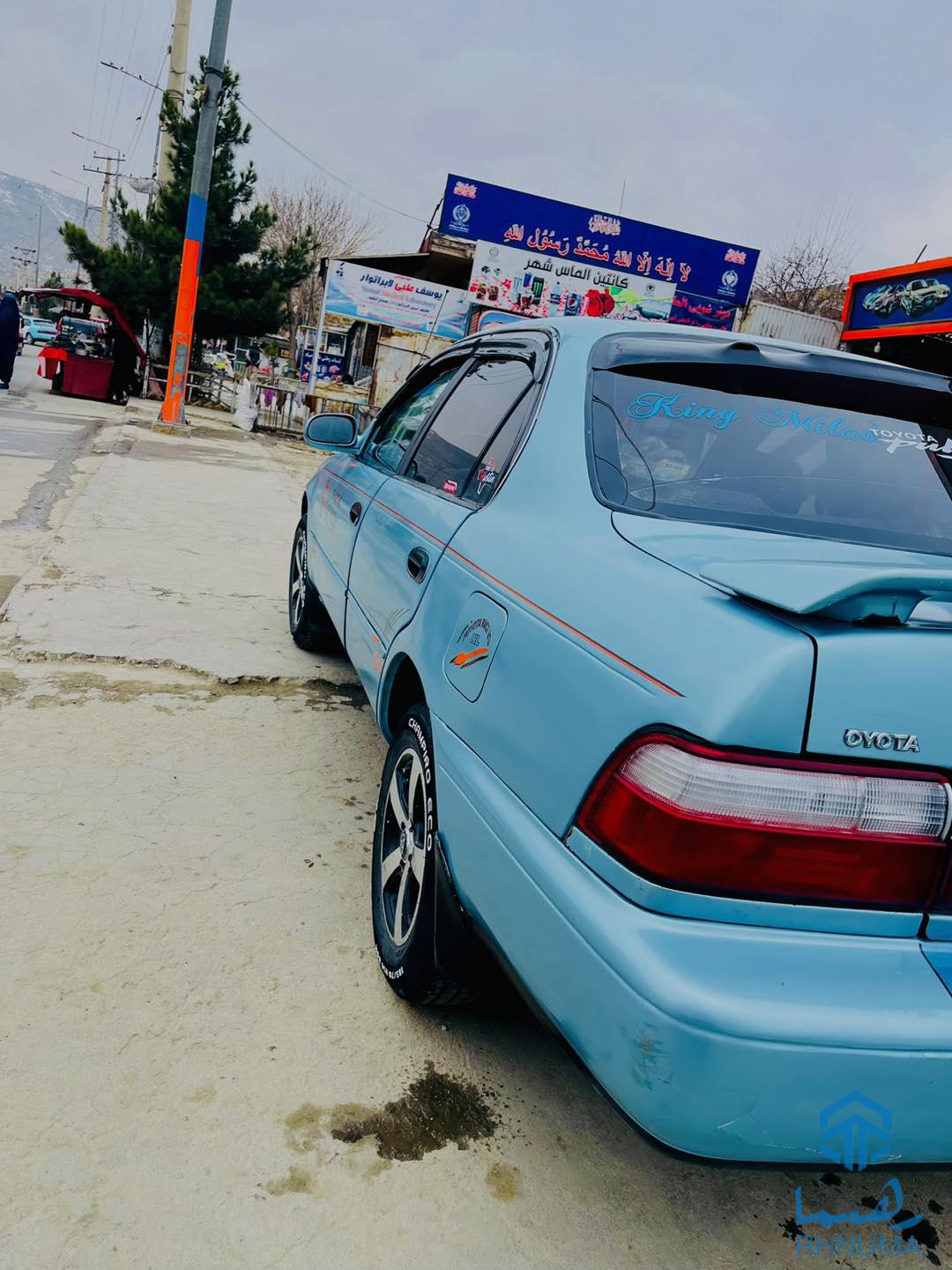 یک عراده کرولا کانادایی