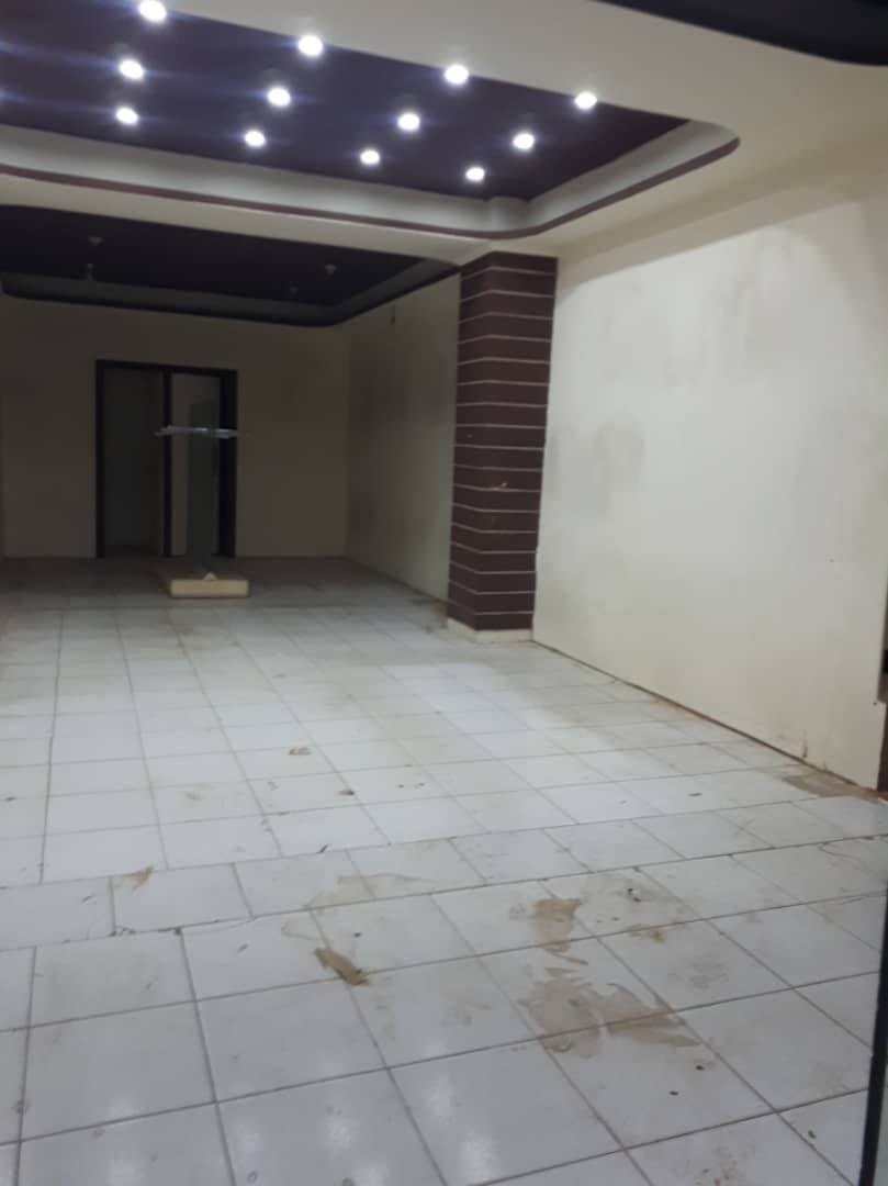گرویی یک باب دوکان تجارتی