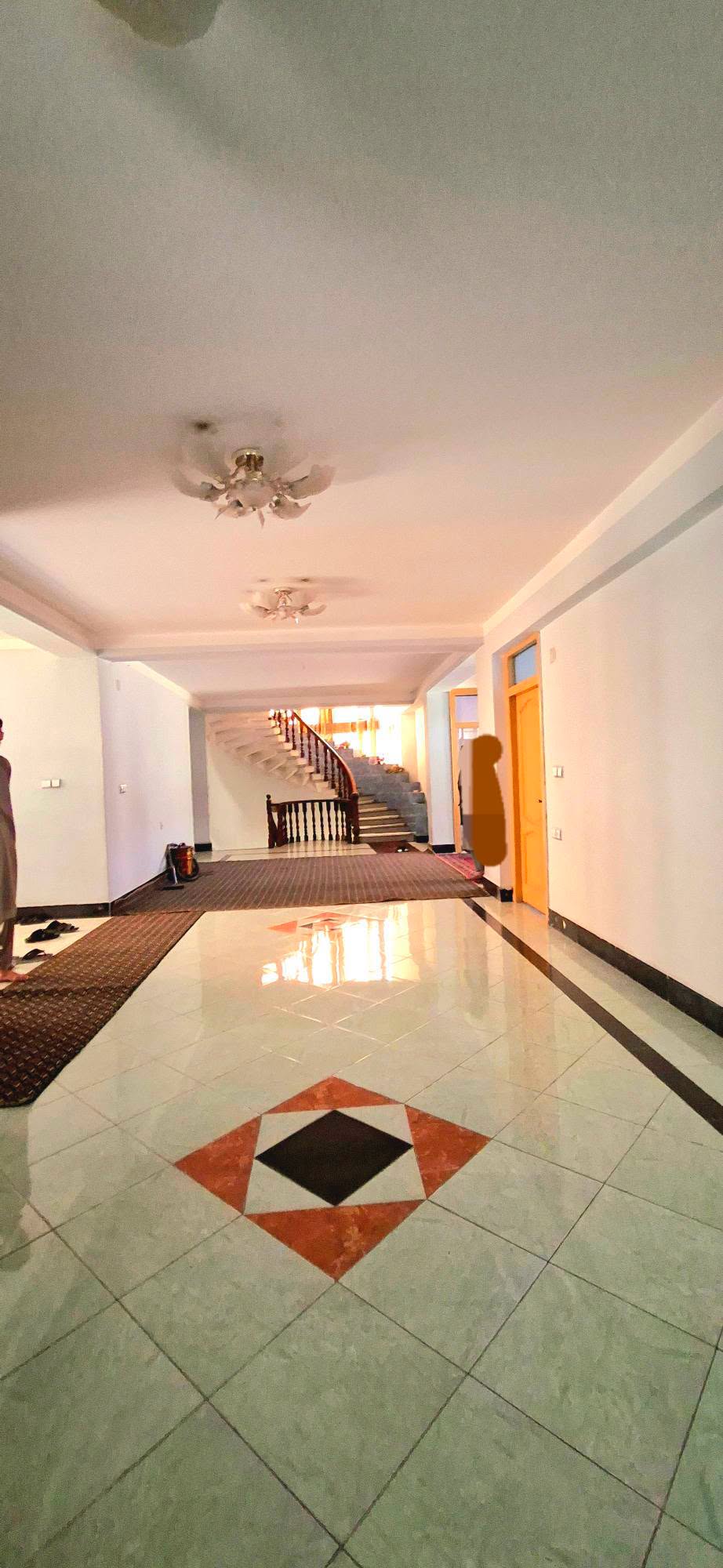 املاک فرحت:🏡 حویلی کرایی بزرگ ۱۲