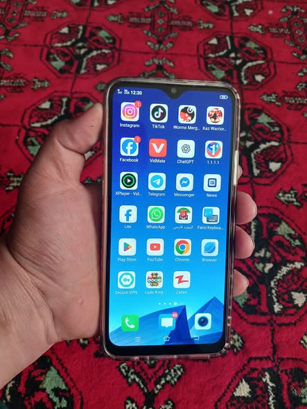 یک عدد مبایل فروشی و تبدیلی