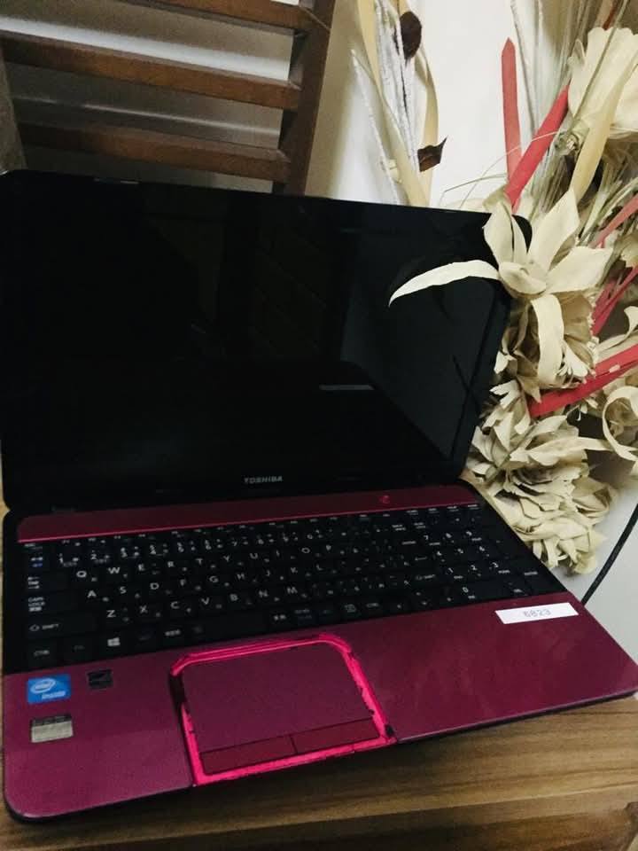 فروش یک عدد لبتاپ کمپنی Toshiba dinabook به قیمت خیلی ارزان