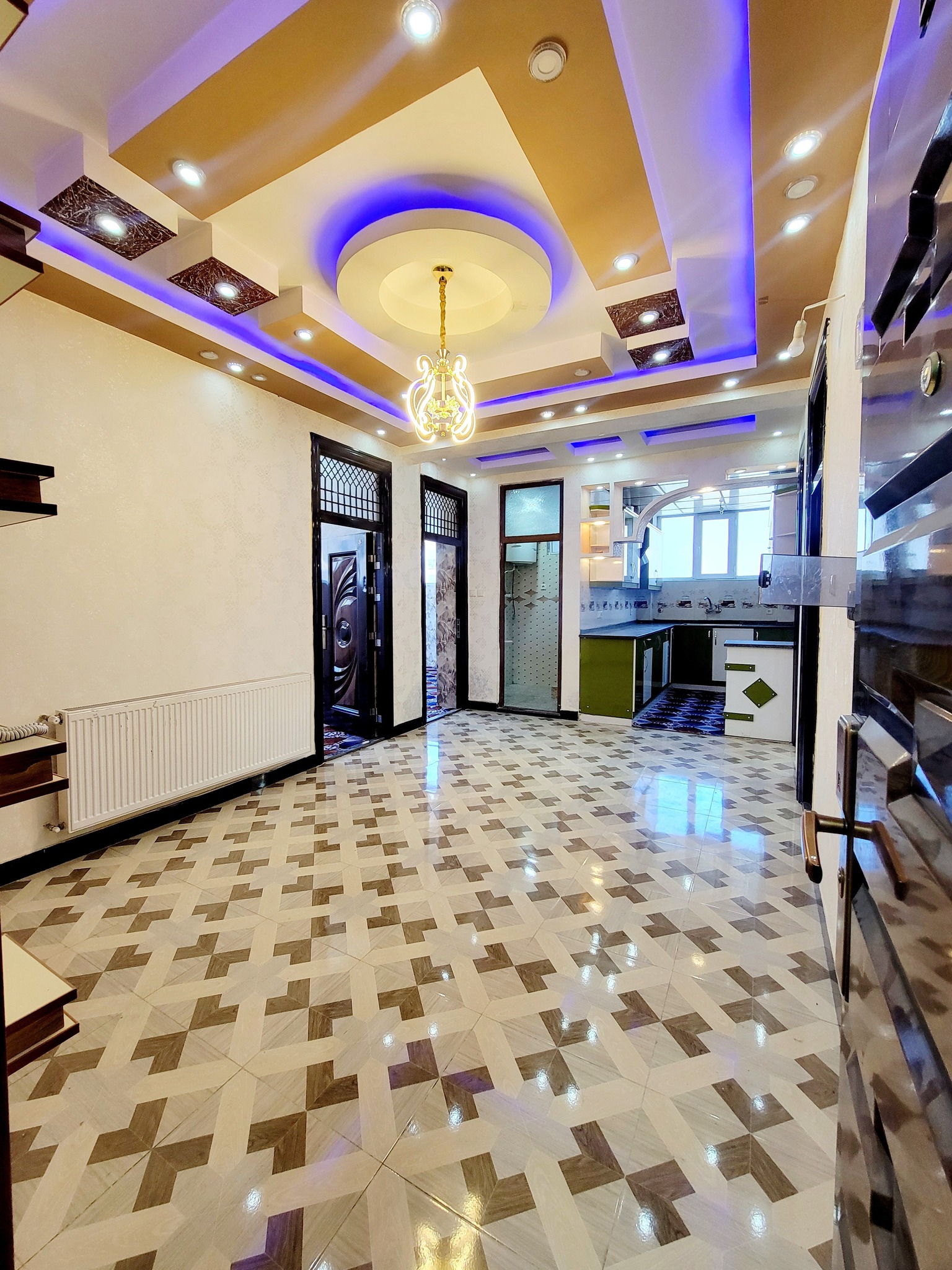 آپارتمان چهار اطاقه (عاجل فروشی