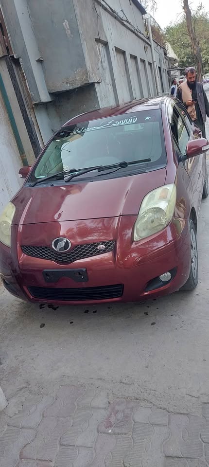 ویتز کانتینری یک کلی چت کت میباشد