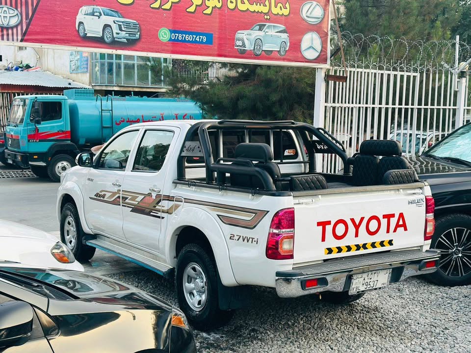 TOYOTA HILUX 2011 ✨️