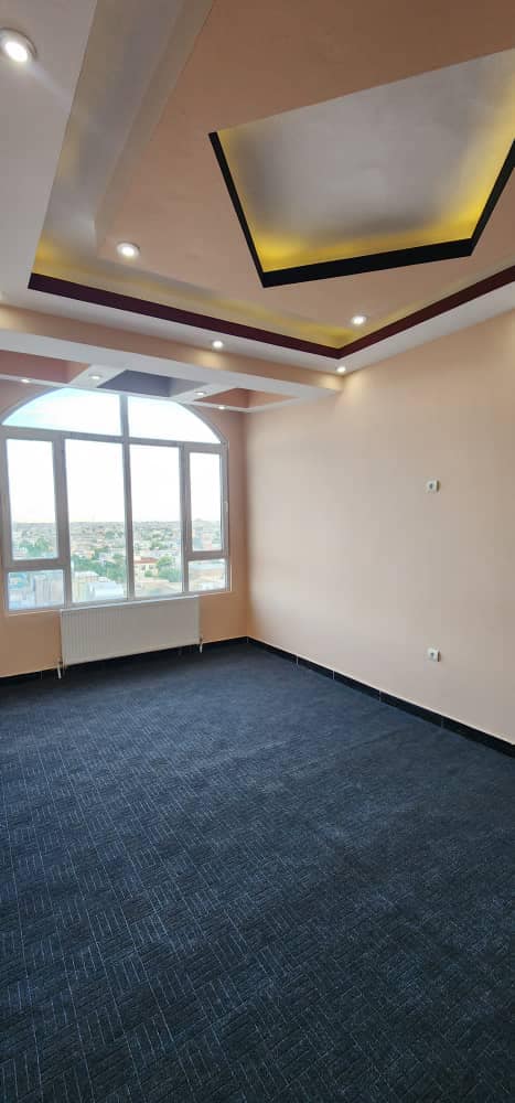 آپارتمان چهار اتاقه گرویی