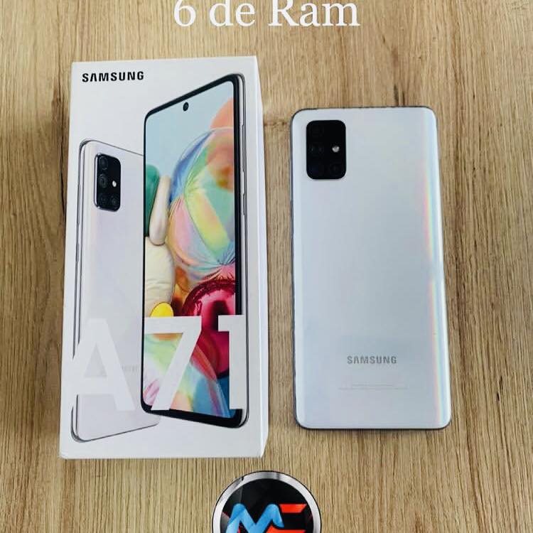 مبایل عالی سامسنگ با داشتن صفحه LED