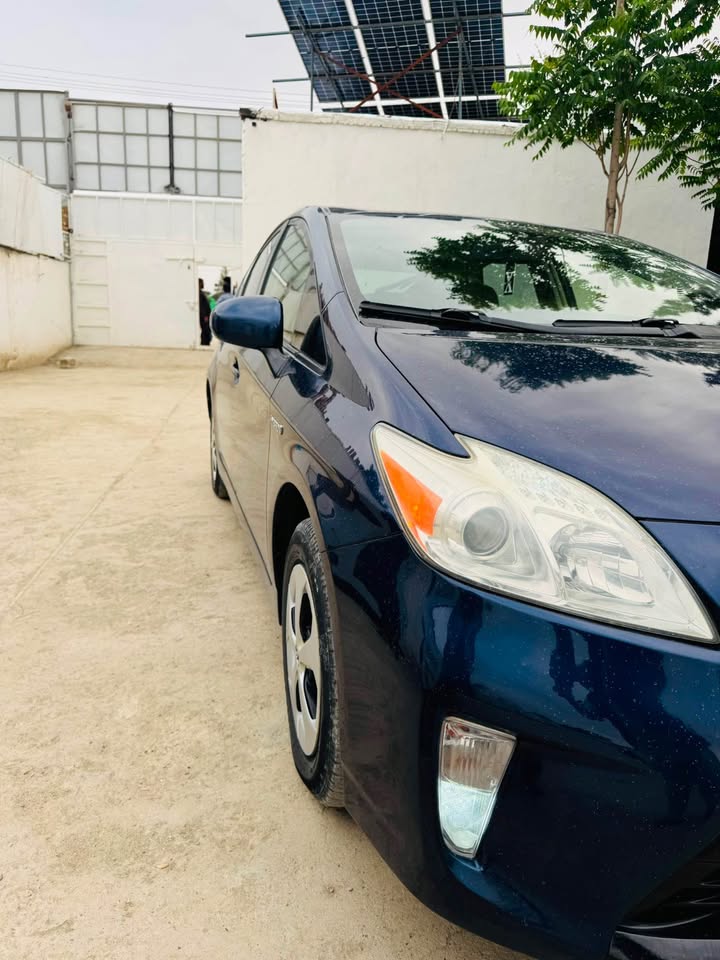 2013 Toyota Prius · Hatchback · Driven 200,000 miles