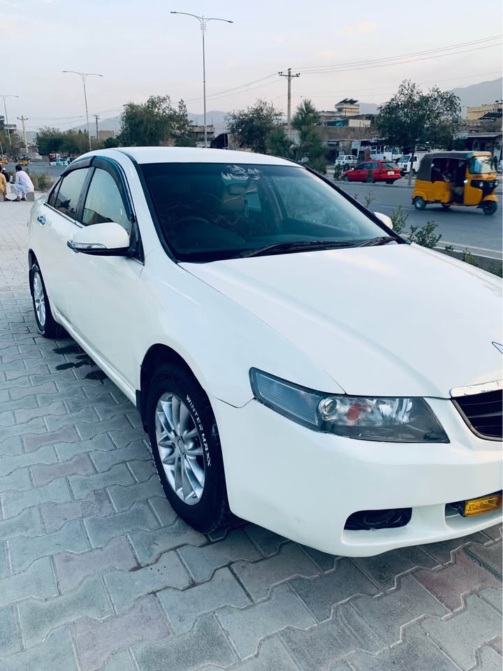 فروش عاجل  یک عراده موتر هنډا