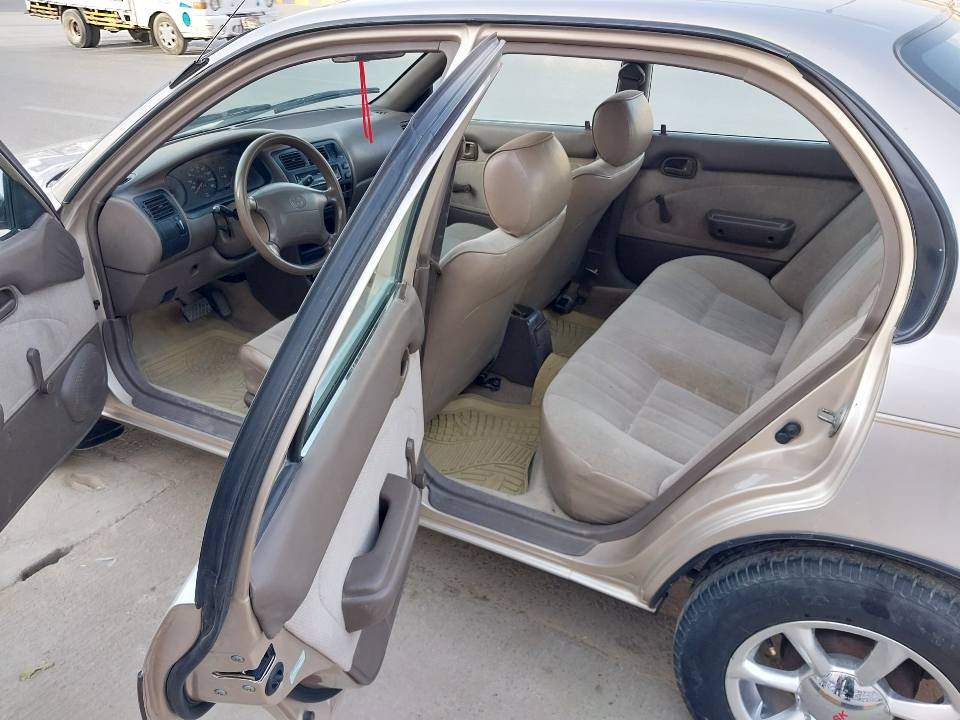 تیوتاکرولاکانادایی
