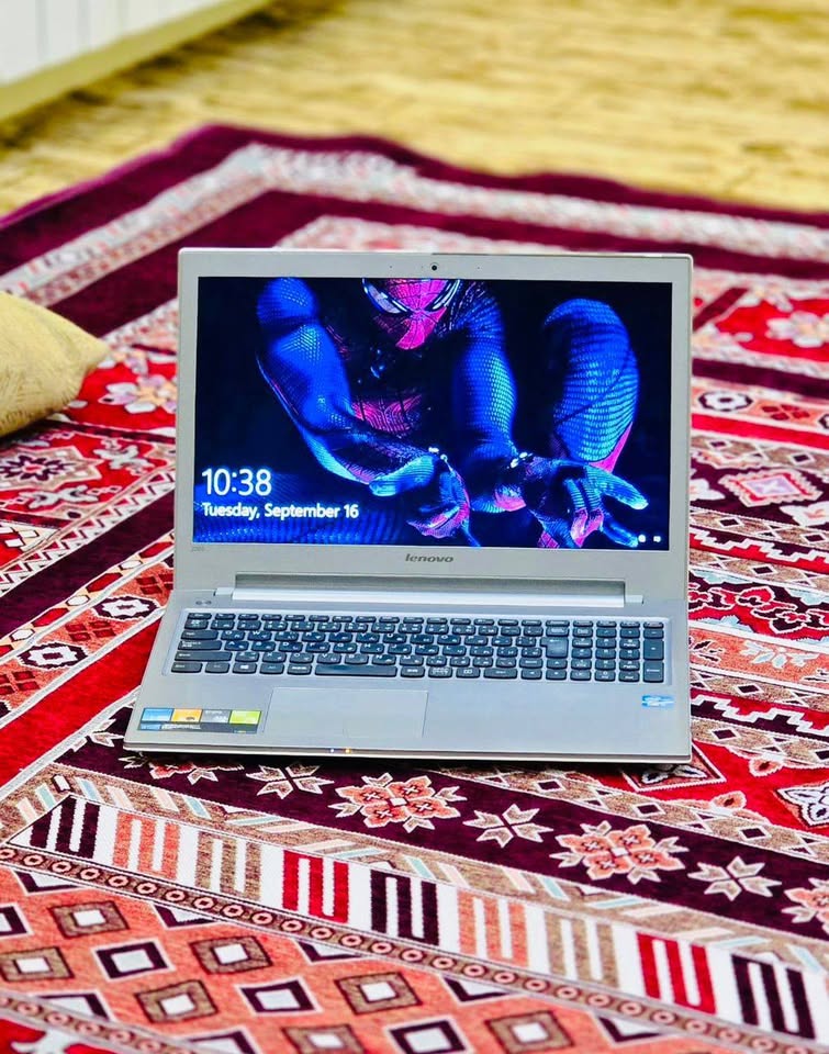 لپتاپ خاص برای برنامه هایی دفتری و محصلین.