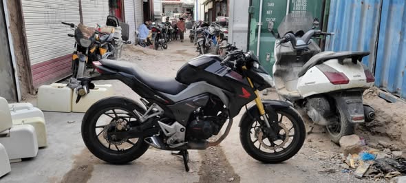 هندا CB