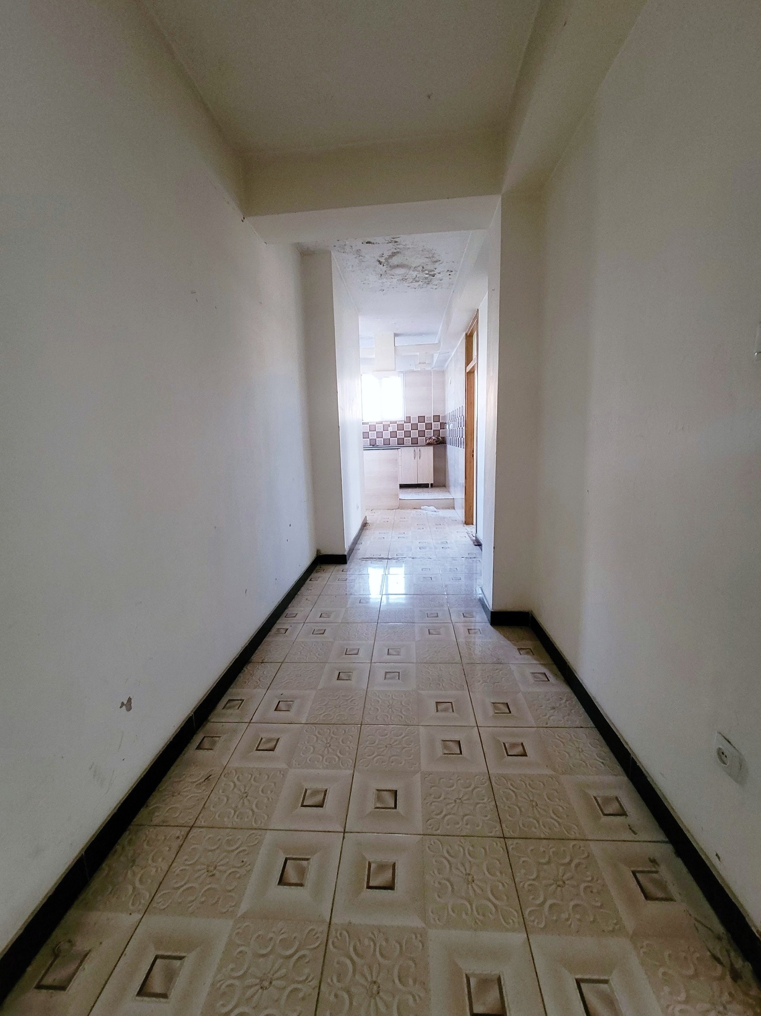 یک باب آپارتمان  گرویی در بهترین موقیعت شهر کابل