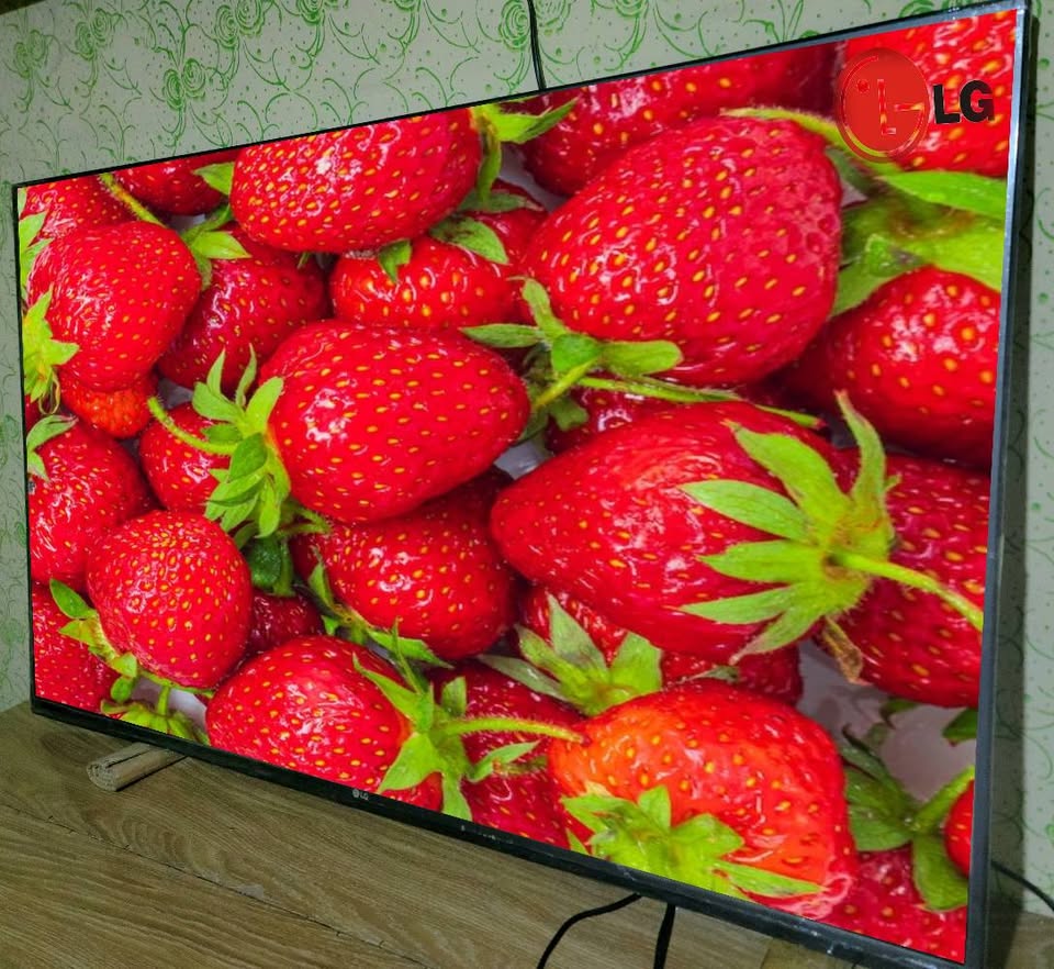 55 inch lg . Smart 4k pool clear LG QLED