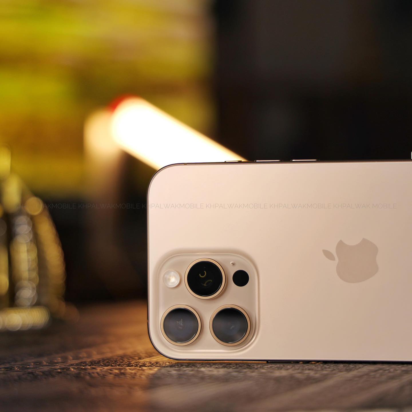 iPhone 16 promax available only at independent mobile at very reasonable price and standard quality