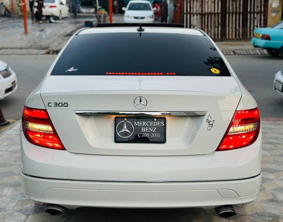 MERCIDES BENZ C300 2011 ✨️