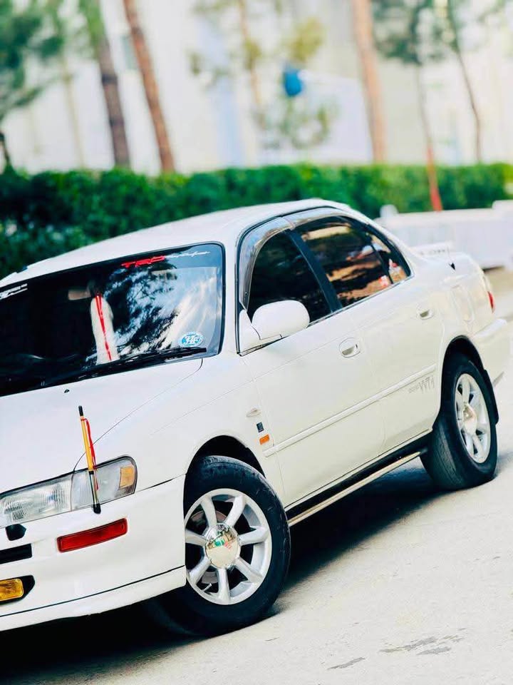 يك عراده كرولاى جاپانى دست پاكستان