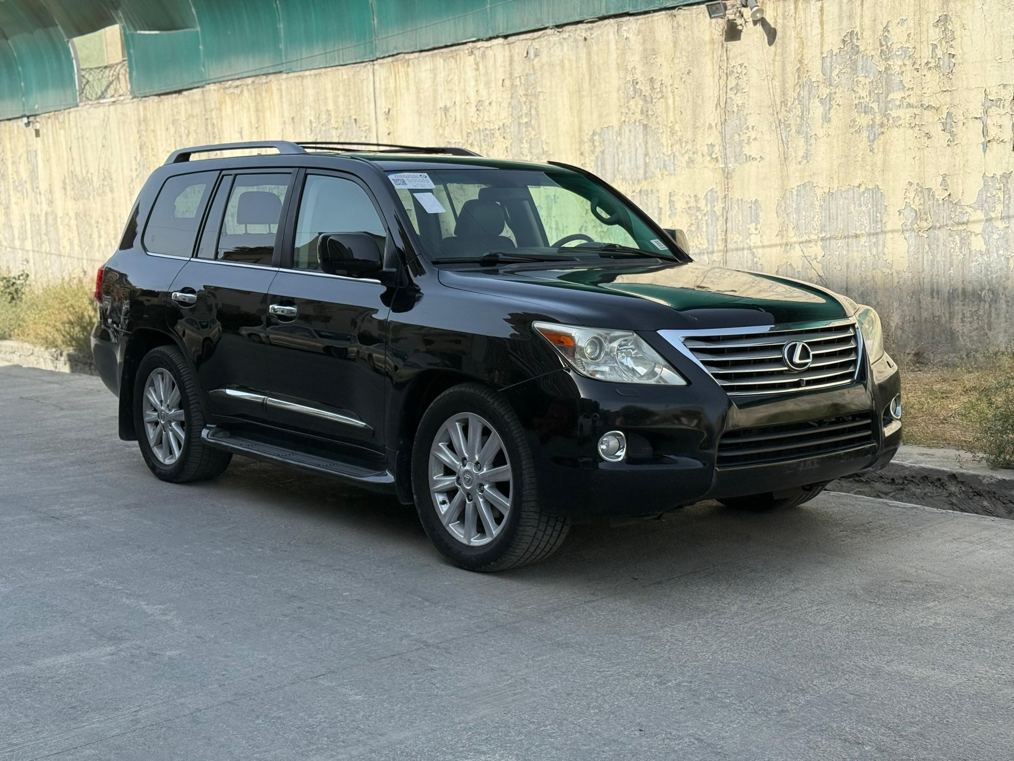 🚙 فروش فوری – LEXUS 570 امریکایی