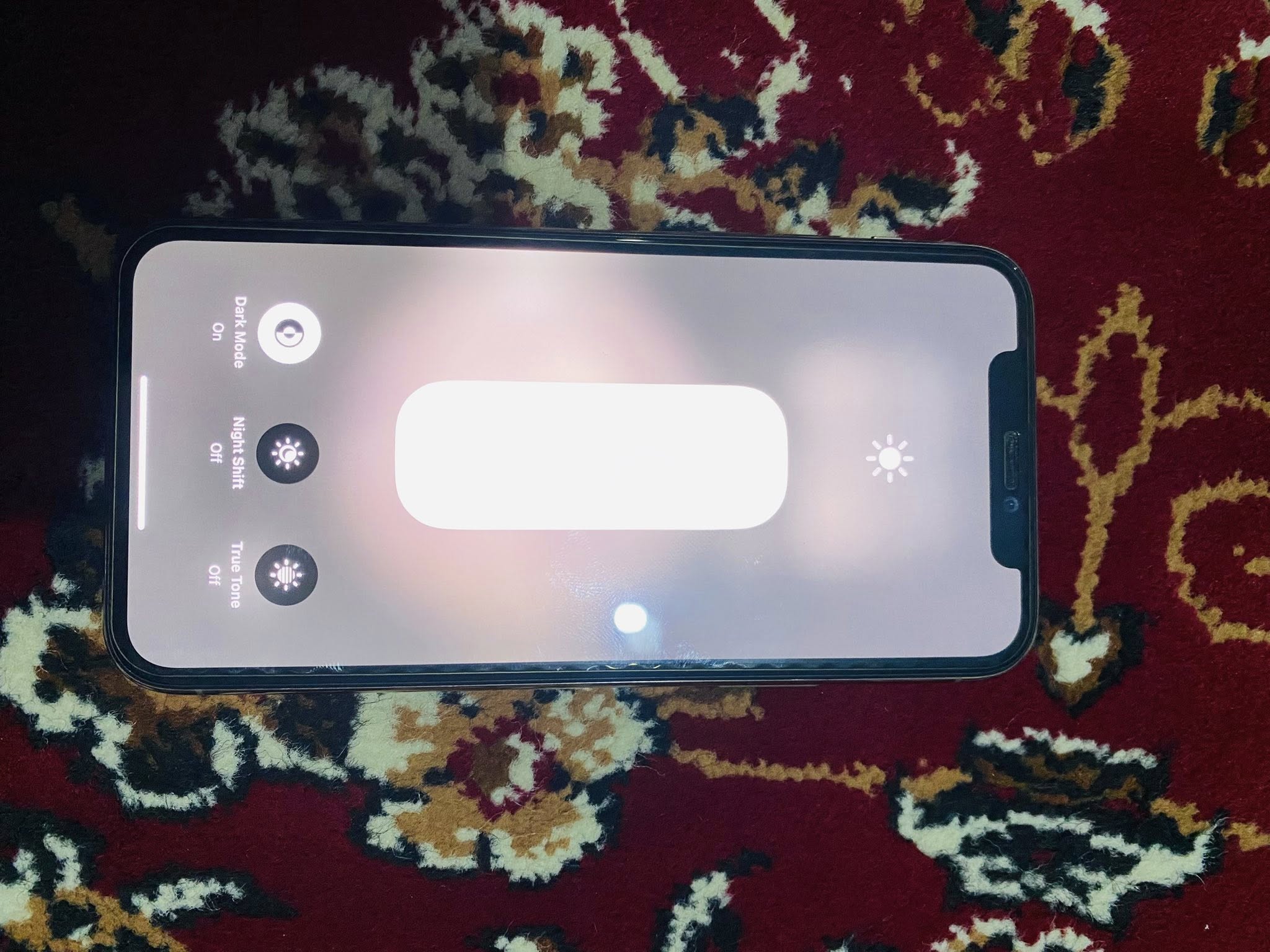 سلام علیکم ایفون یازده پرو 256 بتری هلت 99