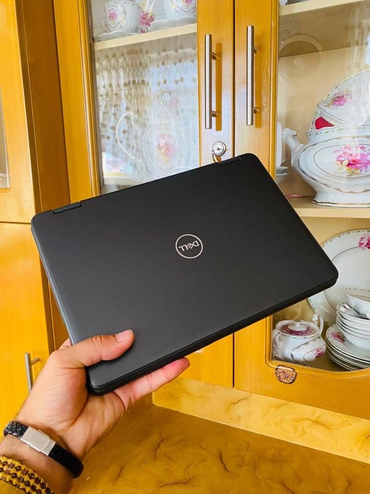 DELL  فروش فوری یک عدد لبتاپ تج اسکرین