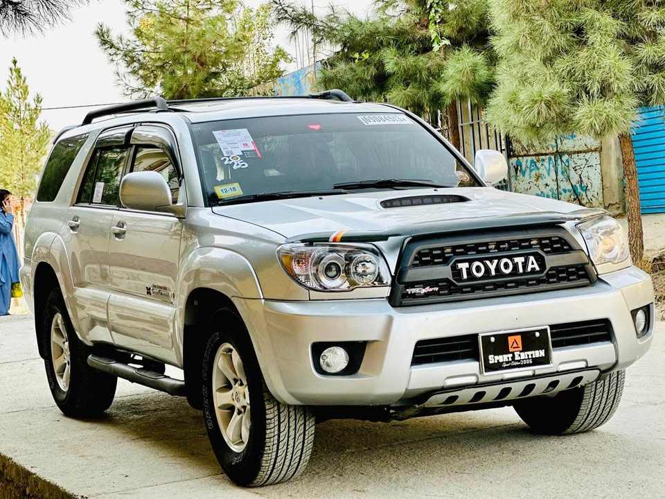 2004 Toyota 4Runner · Suv · Driven 10,000 kilometres