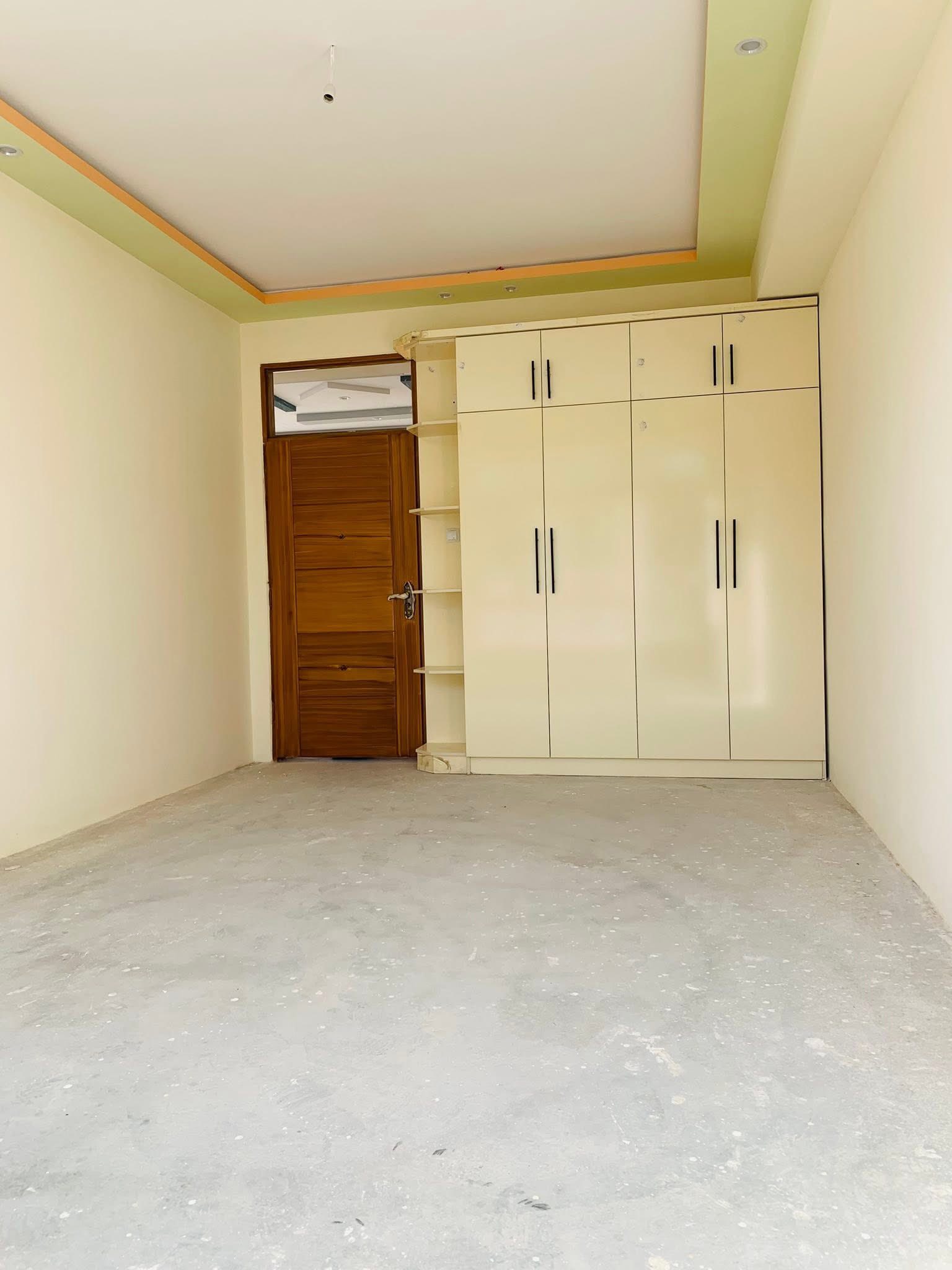 آپارتمان چهار اطاقه کرایی 🏠